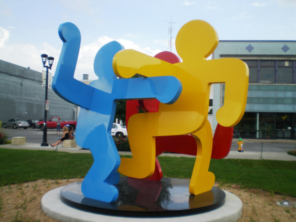 Three Dancing Figures – Keith Haring (Fabricated by Amaral Custom Fabrications)